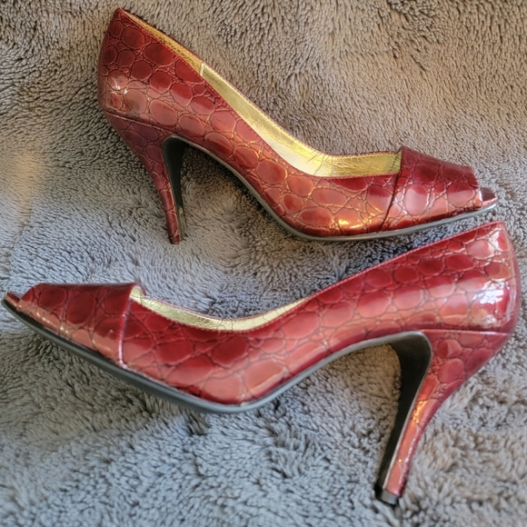 Rampage Mystic Wine Faux Alligator Heels, size 8M - Picture 8 of 12